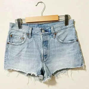 Levi’s 501 mid rise short  26